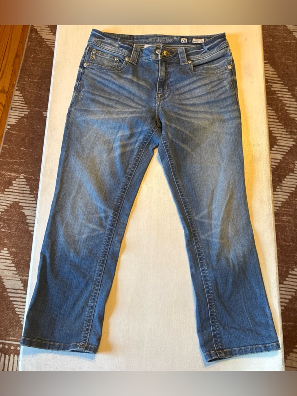 Miss Me Jeans Boyfriend Capri Women’s Size 28 Medium Blue Denim w/ Rhinestones